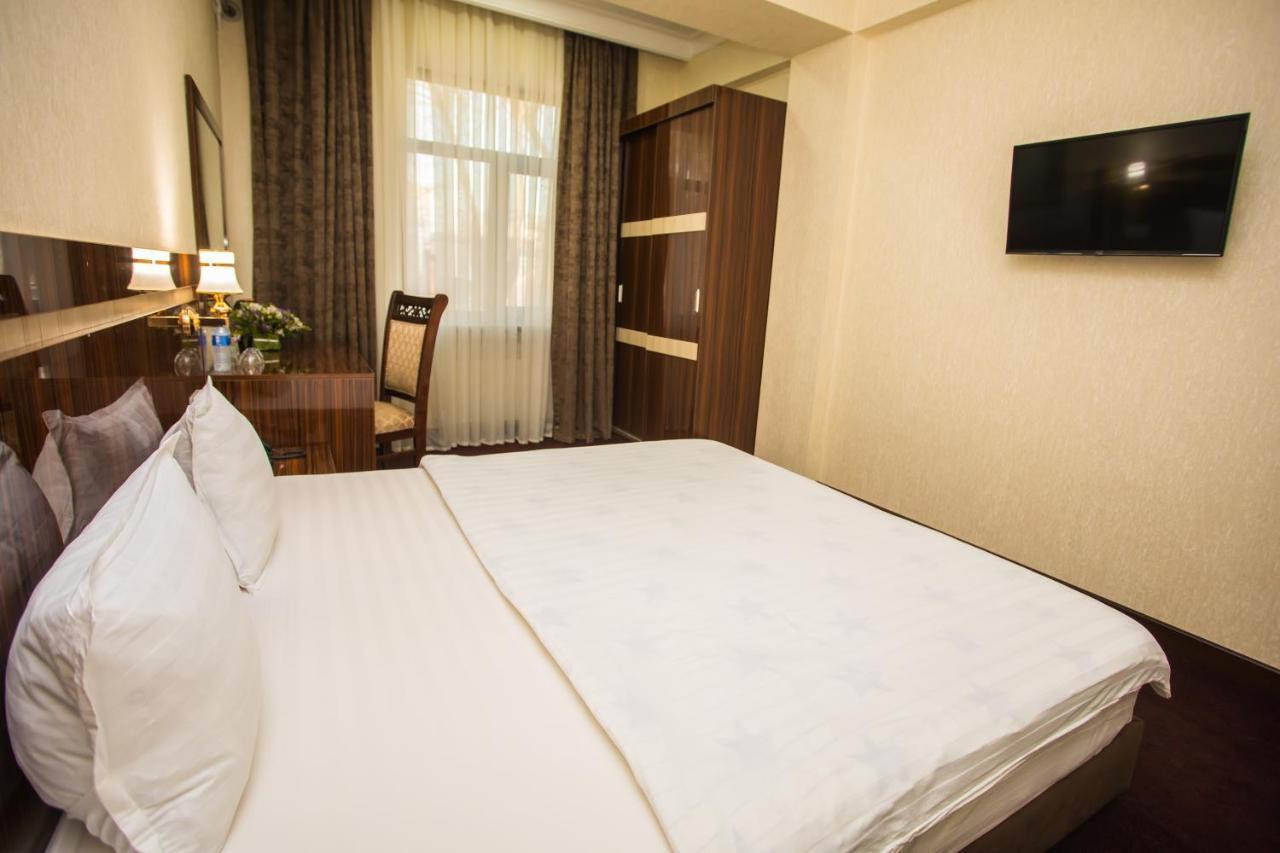 Hotel Grand Capital Tasken Kültér fotó