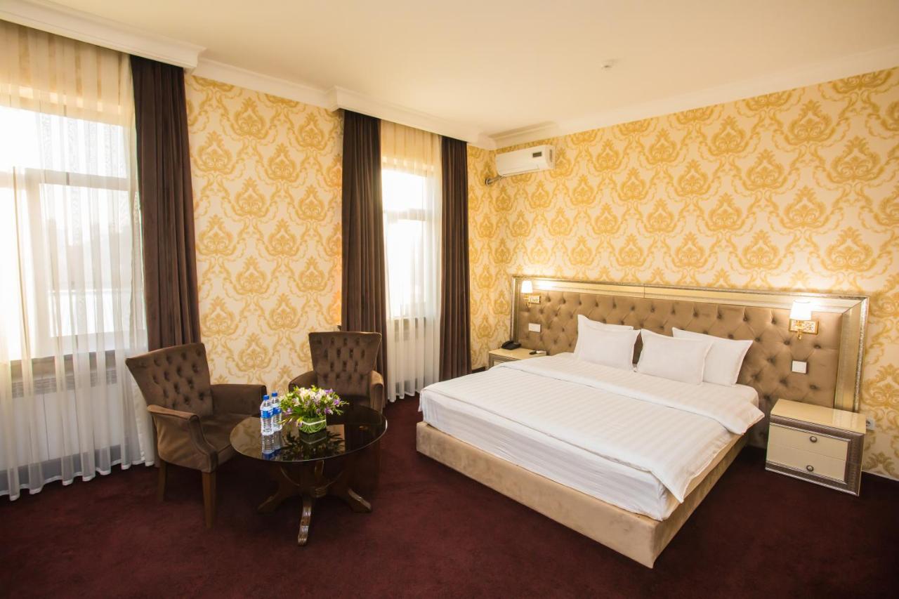 Hotel Grand Capital Tasken Kültér fotó