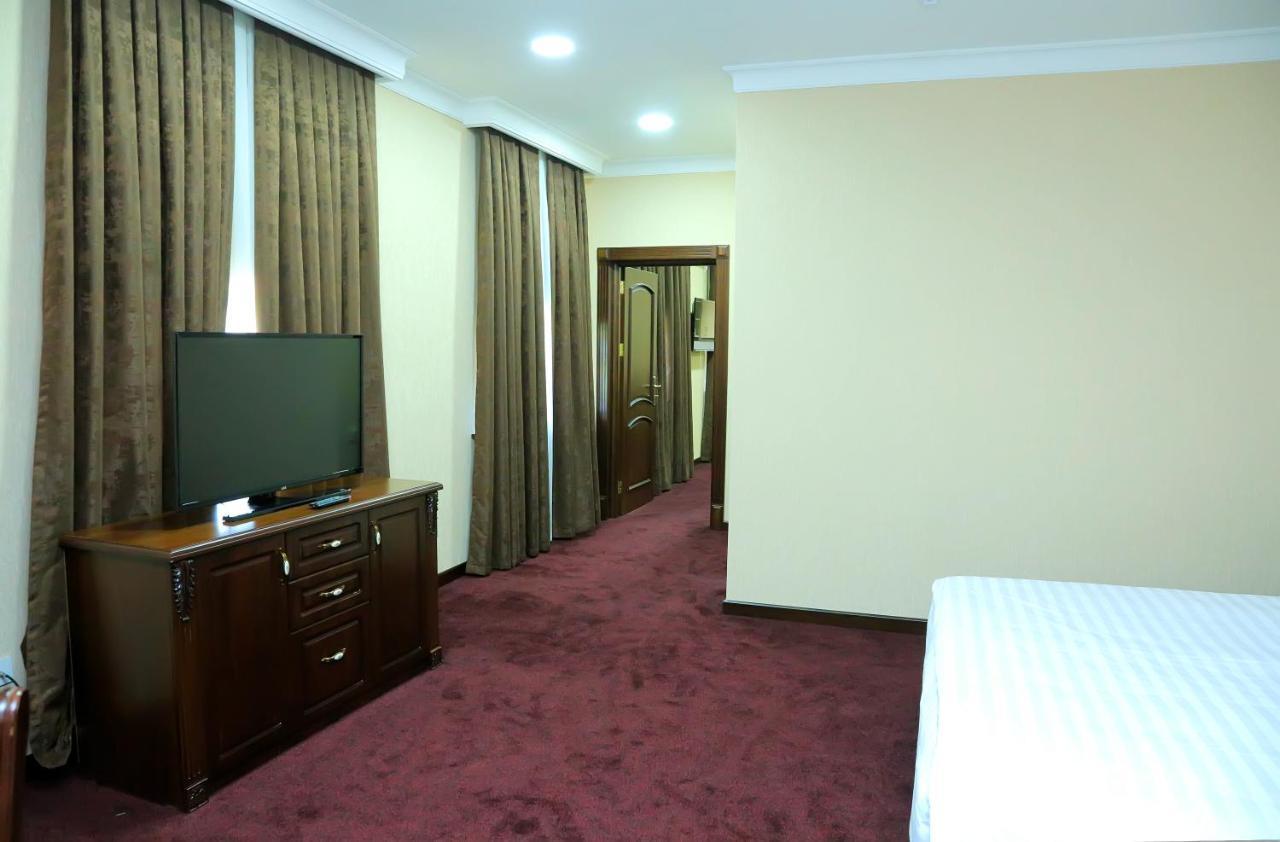Hotel Grand Capital Tasken Kültér fotó